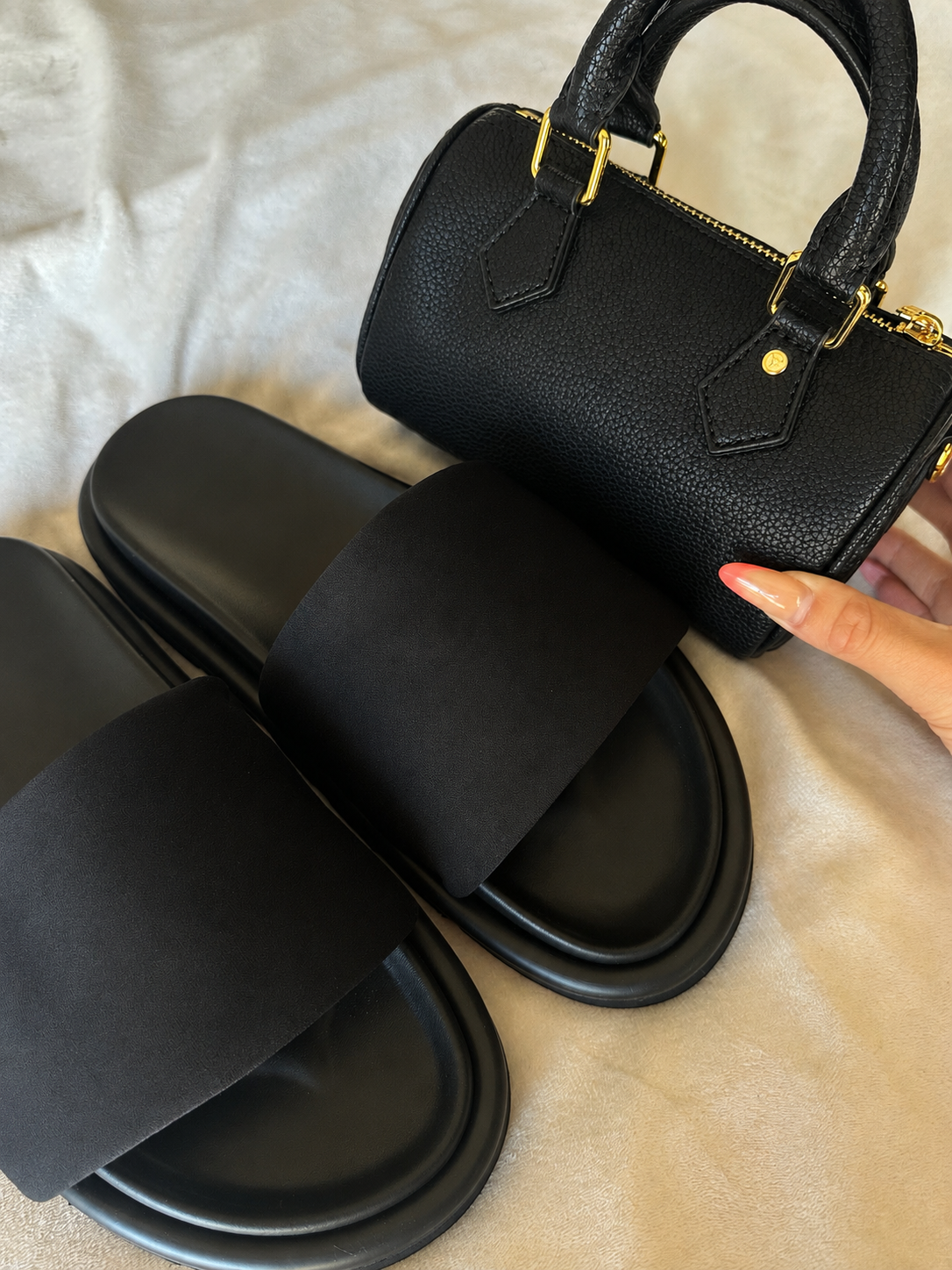 BUNDLE- black bag and sliders