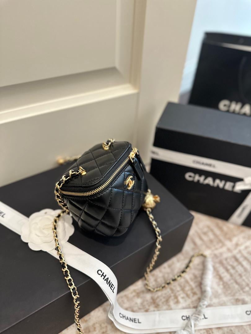 Black mini vanity bag *PRE ORDER*