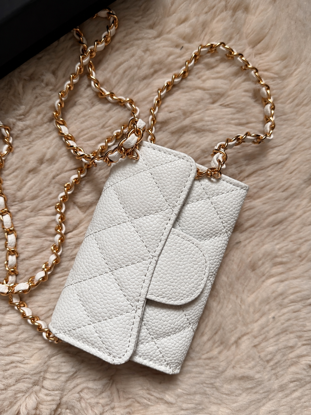 White wallet/ belt bag